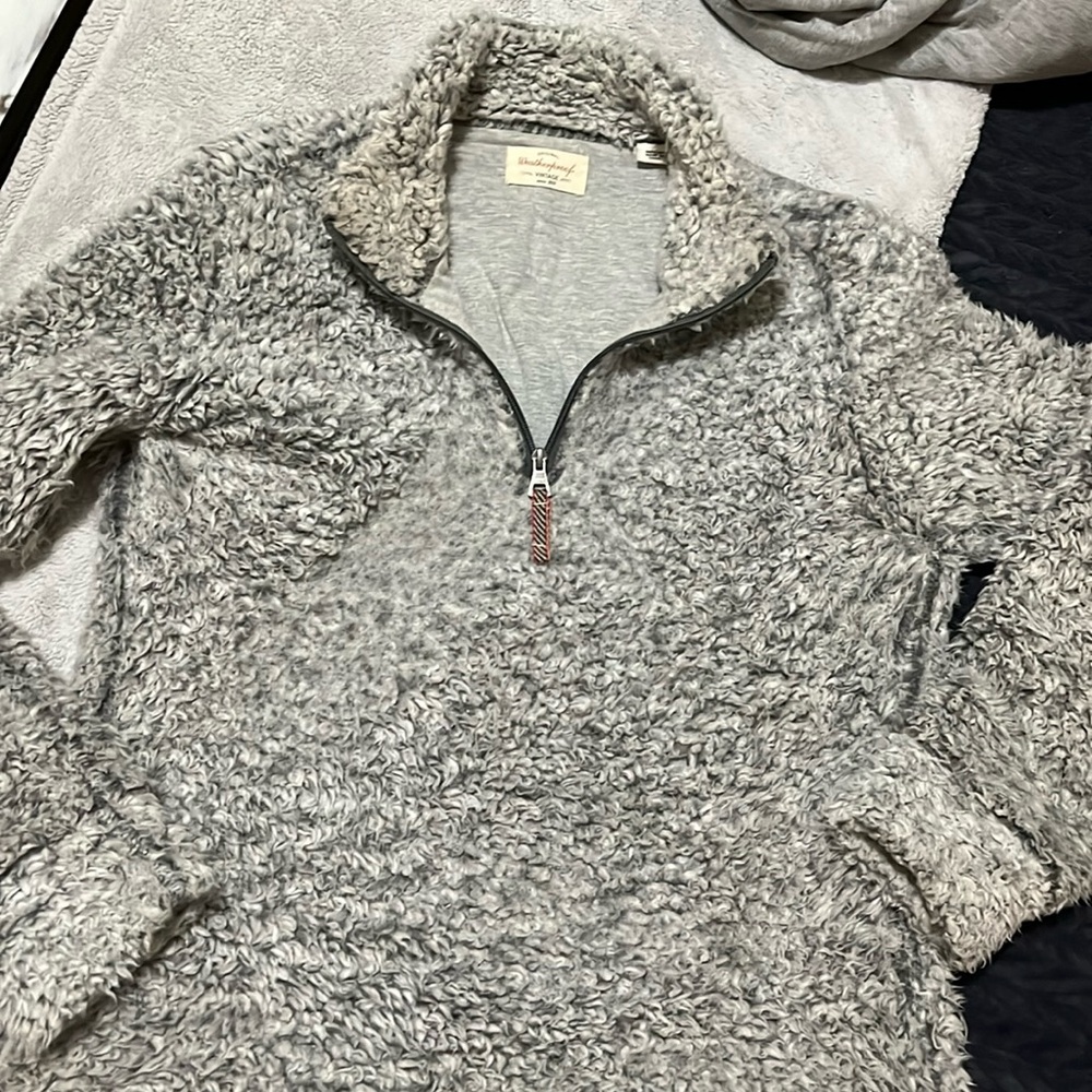 Soft pullover size medium